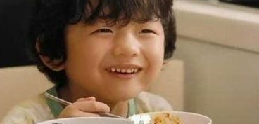 娱乐圈多面故事:影帝139与吃瓜君二辰揭秘