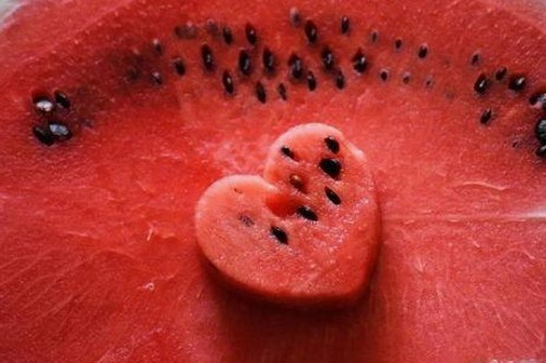 黄晓明:娱乐圈“吃瓜达人”的成长轨迹与背后故事