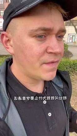 娱乐圈吃瓜热度持续，背影视频与专辑图片成新焦点